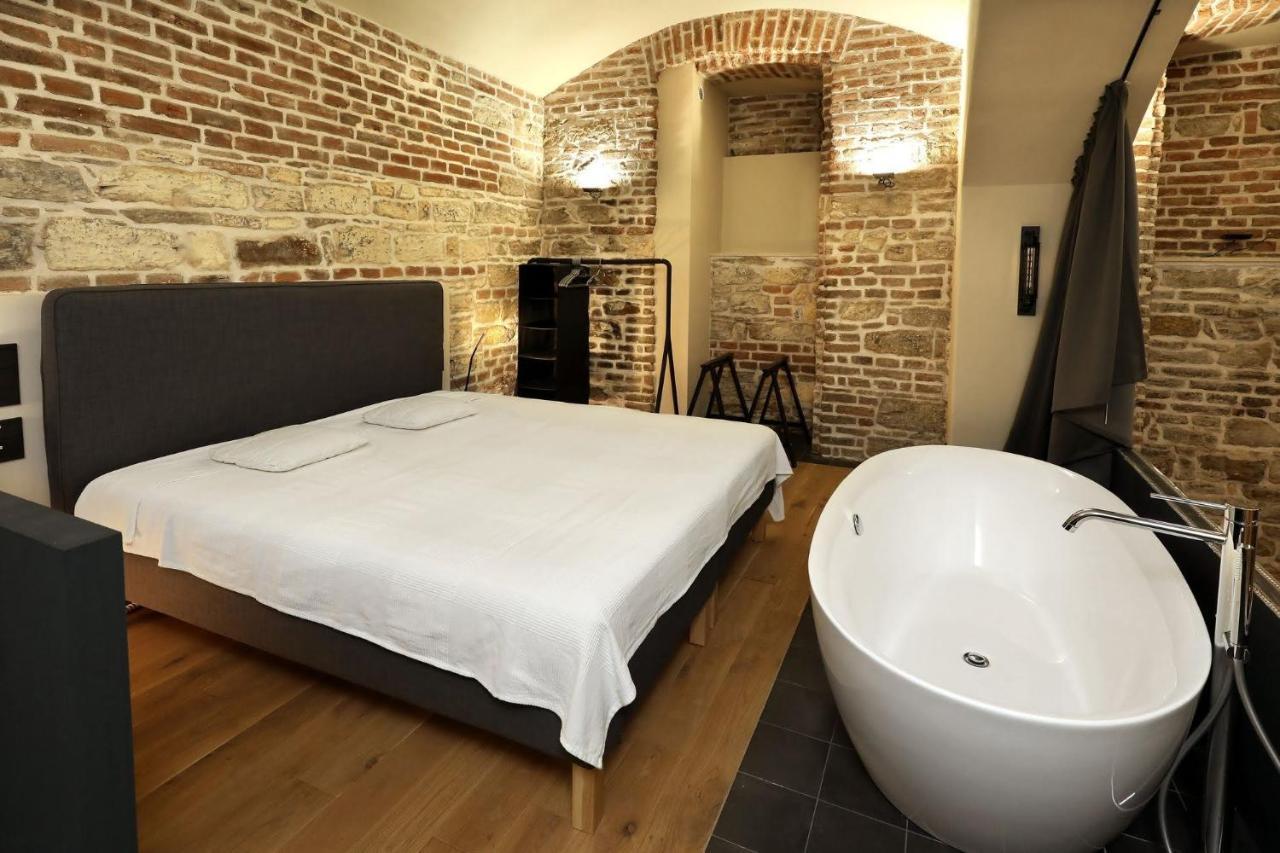American Loft In The Heart Of Прага Екстер'єр фото