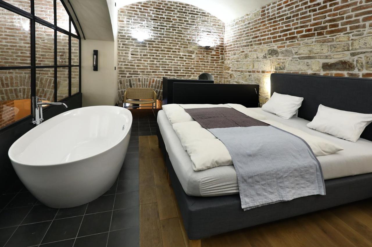American Loft In The Heart Of Прага Екстер'єр фото
