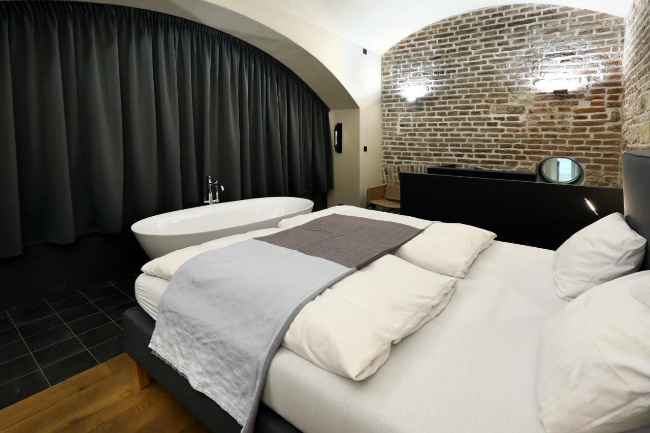 American Loft In The Heart Of Прага Екстер'єр фото
