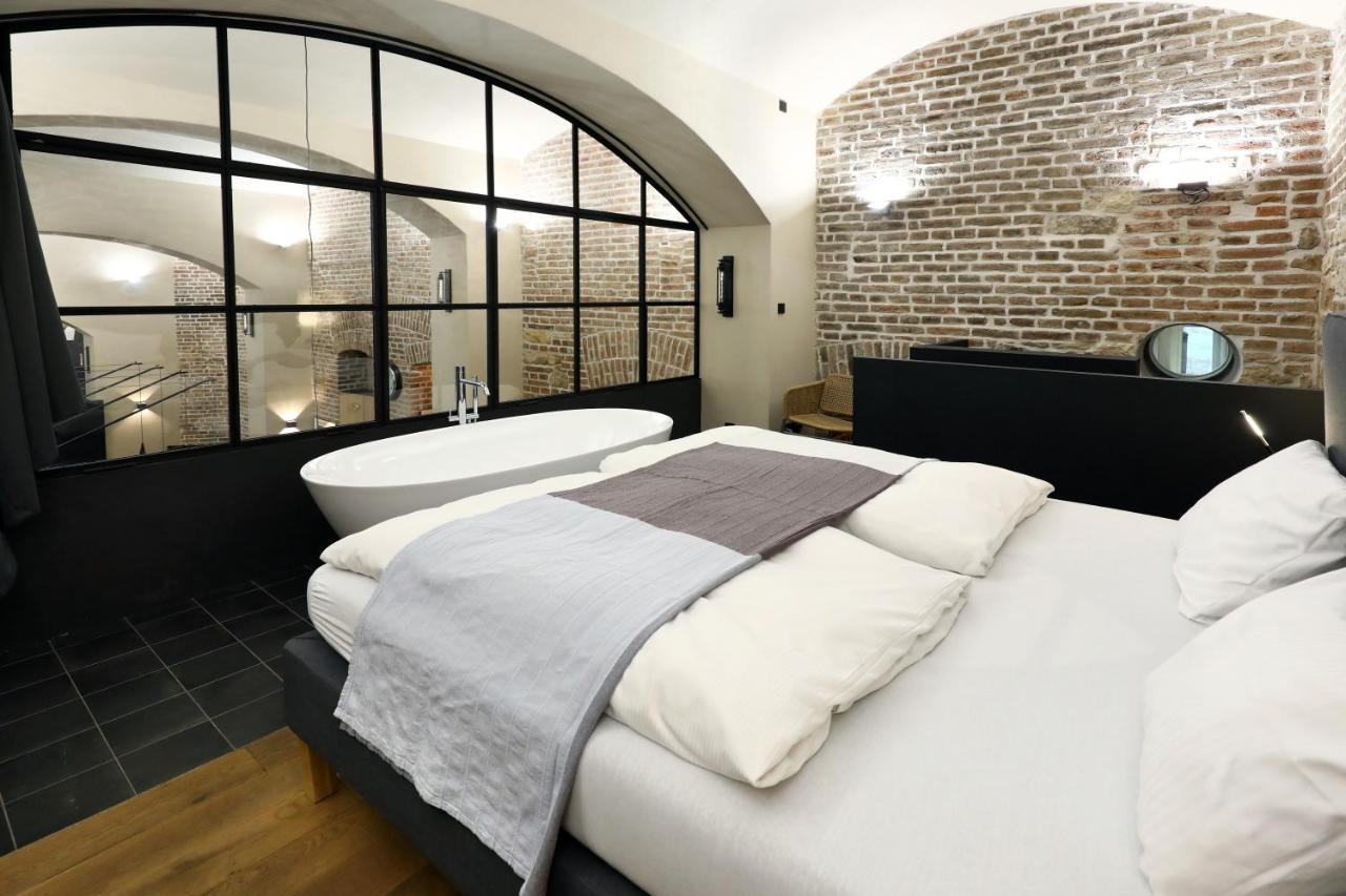 American Loft In The Heart Of Прага Екстер'єр фото